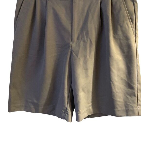 Pre Owned Men's Izod Golf Athletic Shorts Gray Sz 32 Functional Style - Picture 10 of 13